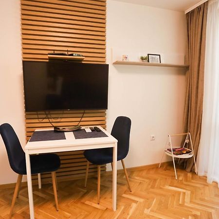 White Central Apartment Varna Exterior photo