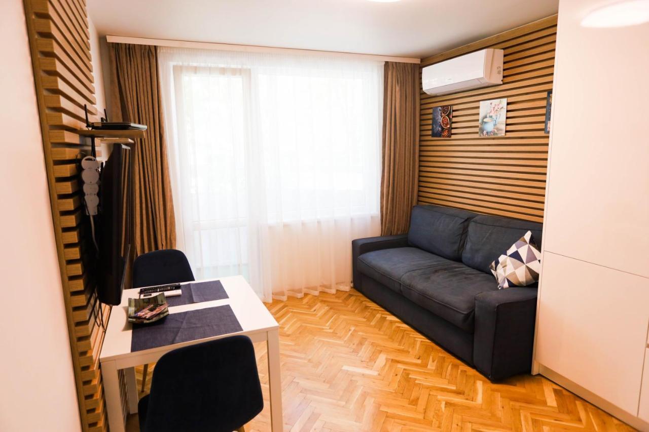 White Central Apartment Varna Exterior photo